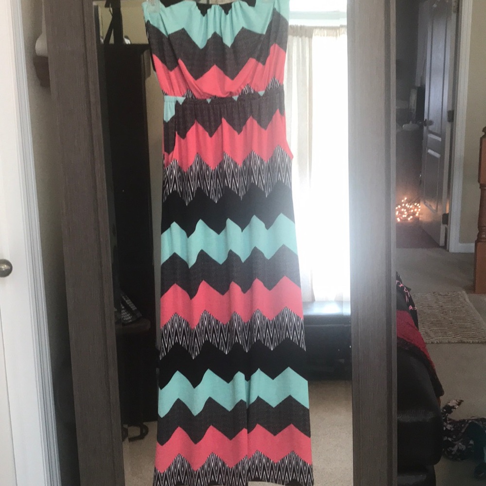 Maxi dress with pockets